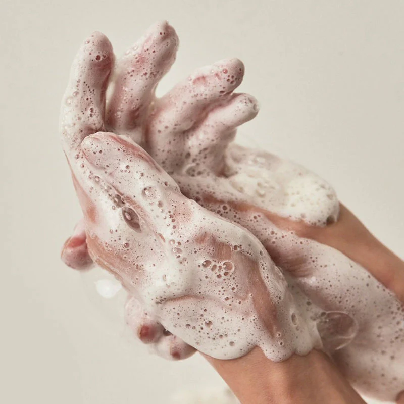 Heartleaf Succinic Moisture Cleansing Foam - Image 3