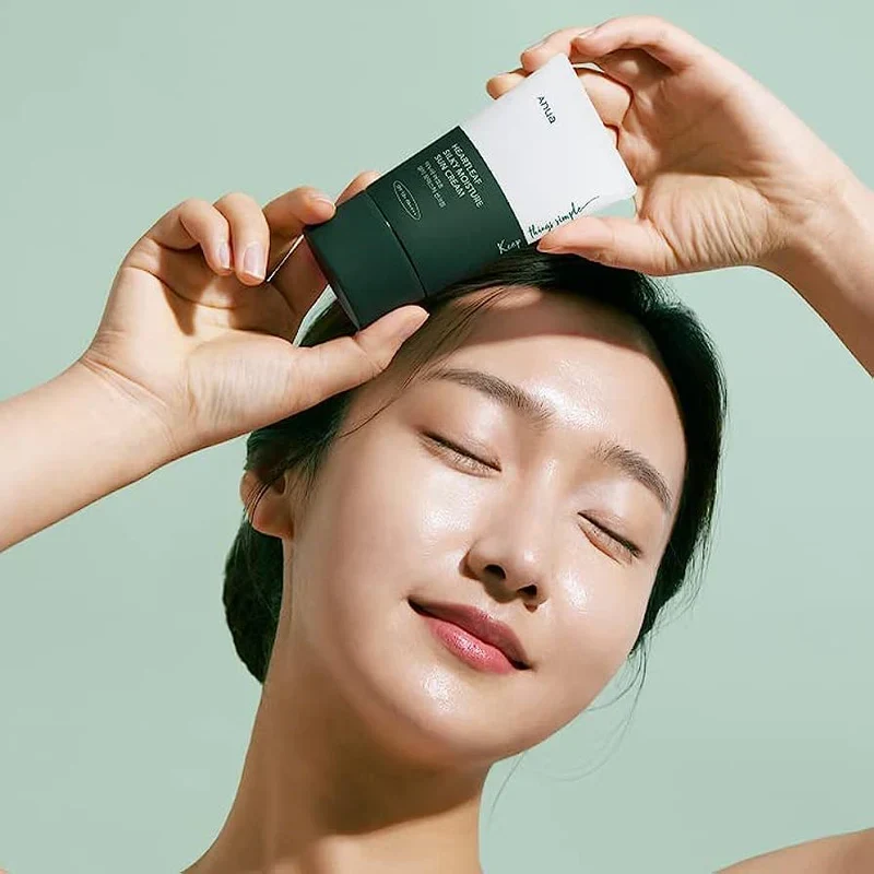 Heartleaf Silky Moisture Sun Cream - Image 5