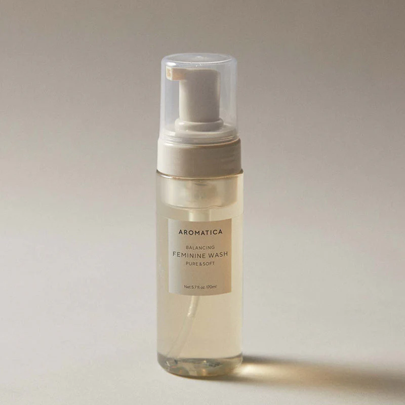Pure & Soft Feminine Wash - Image 3