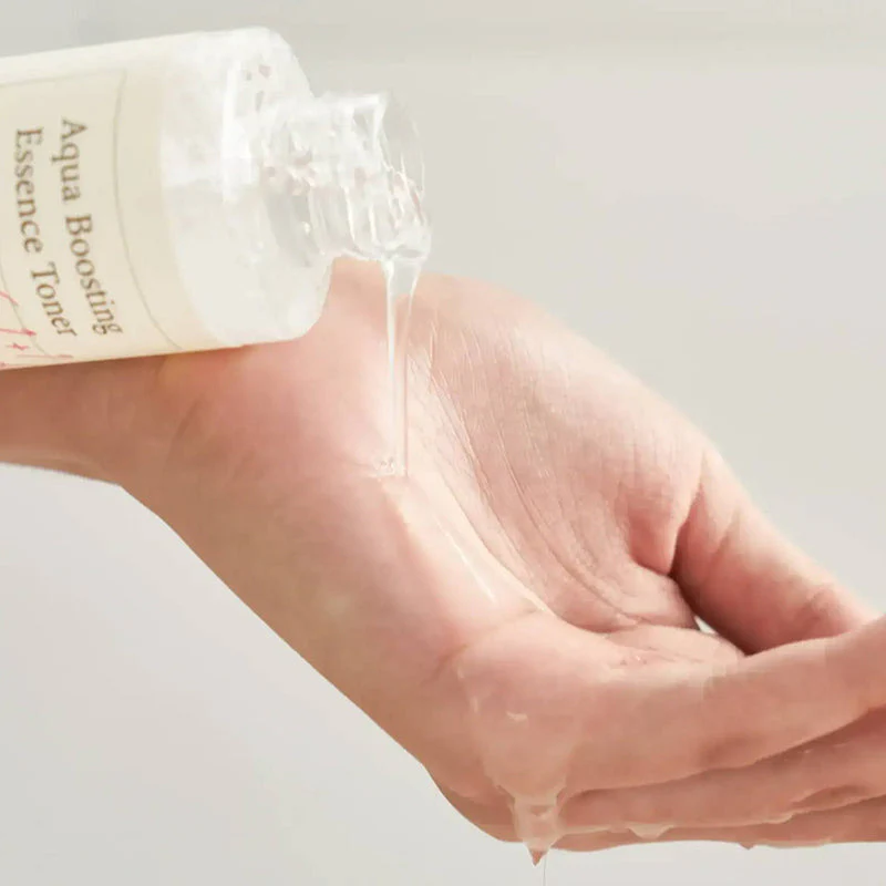 Aqua Boosting Essence Toner - Image 3