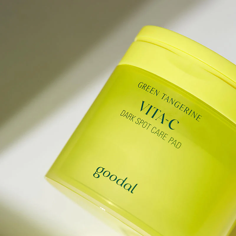 Green Tangerine Vita C Dark Spot Care Pad - Image 7