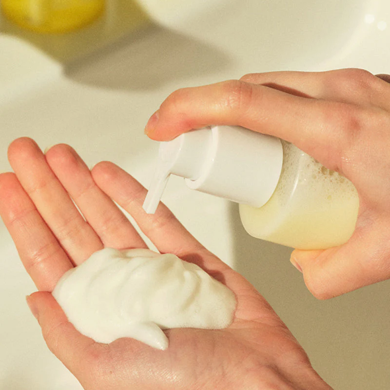 Double Shot Oil to Foam Cleanser - Image 3