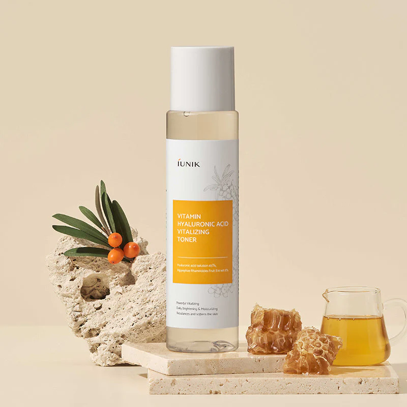 Vitamin Hyaluronic Acid Vitalizing Toner - Image 4