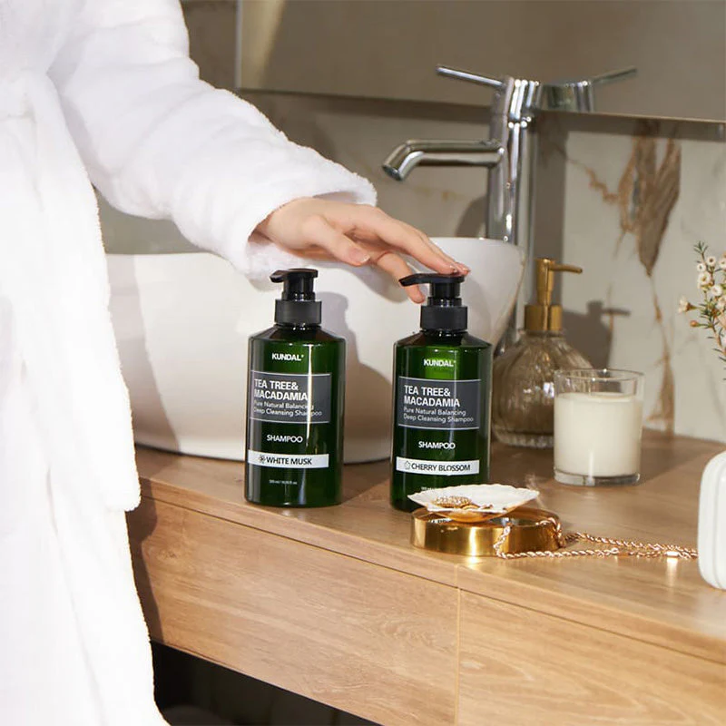 Tea Tree & Macadamia Deep Cleansing Shampoo - Image 7
