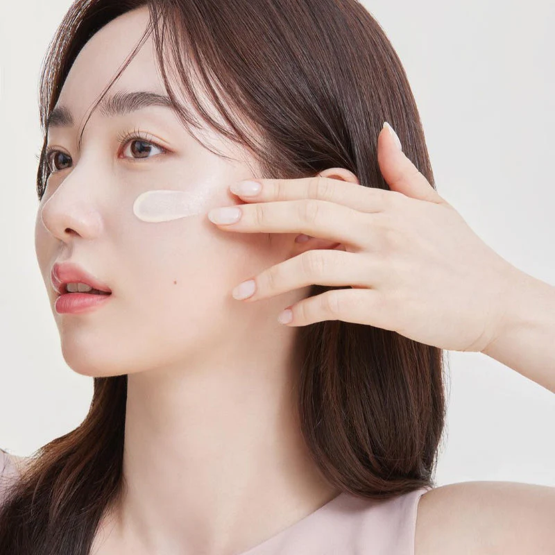 No.3 Porcelain Base-skip Tone Up Beige SPF50+ - Image 4