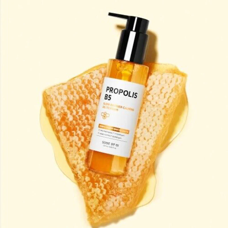 Propolis B5 Glow Barrier Calming Oil To Foam - Image 6
