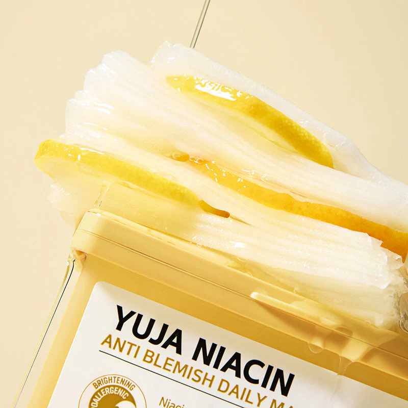 Yuja Niacin Anti-Blemish Daily Mask - Image 5